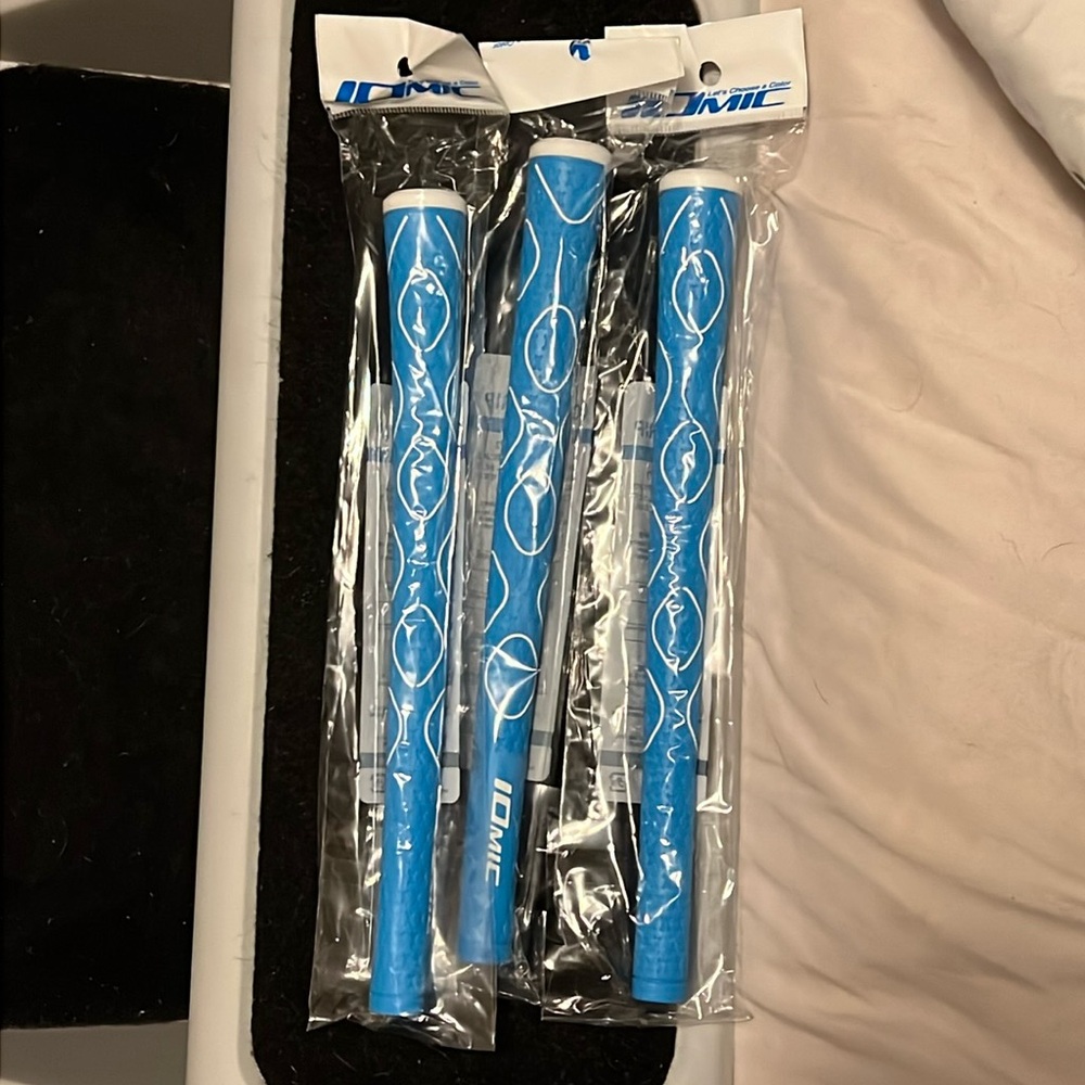 Iomic golf grips